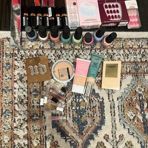 Cosmetics bundle